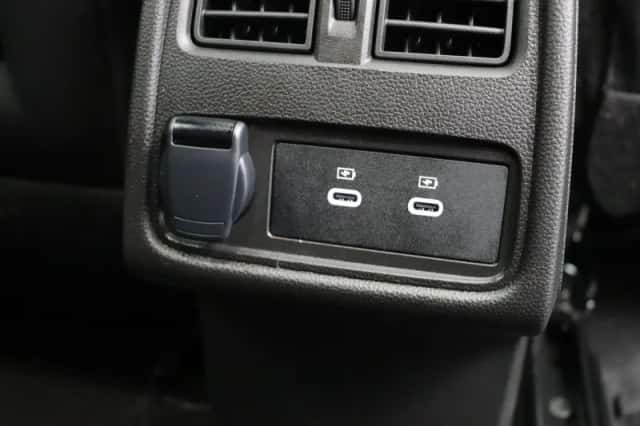 Renault Captur (2025) thumbnail 4