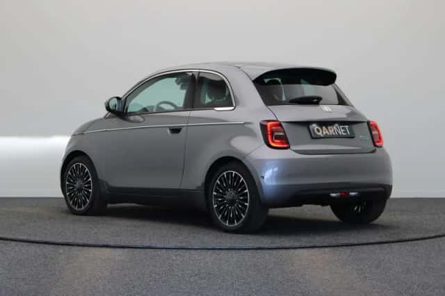 Fiat 500 (2023) thumbnail 2