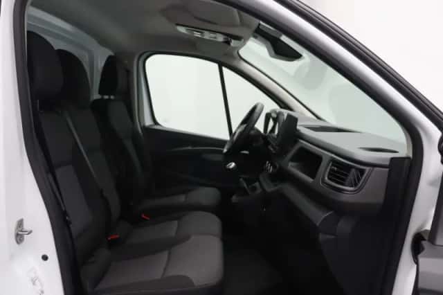 Renault Trafic (2024) thumbnail 4