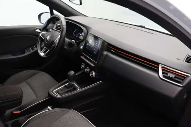 Renault Clio (2021) thumbnail 5