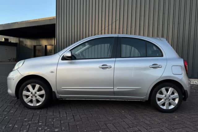 Nissan Micra (2012) thumbnail 2