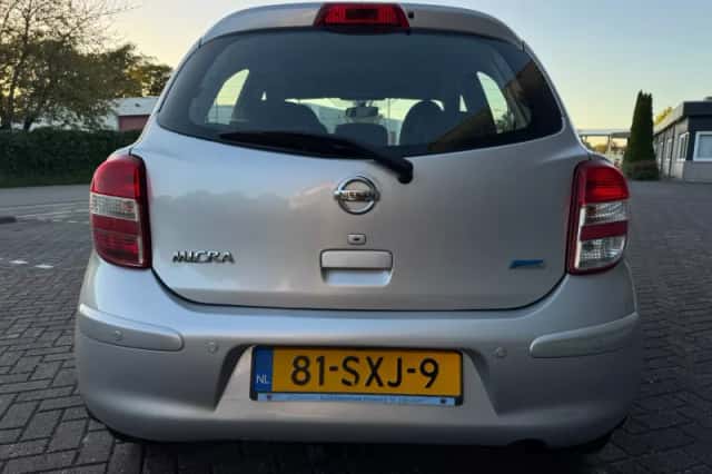 Nissan Micra (2012) thumbnail 4