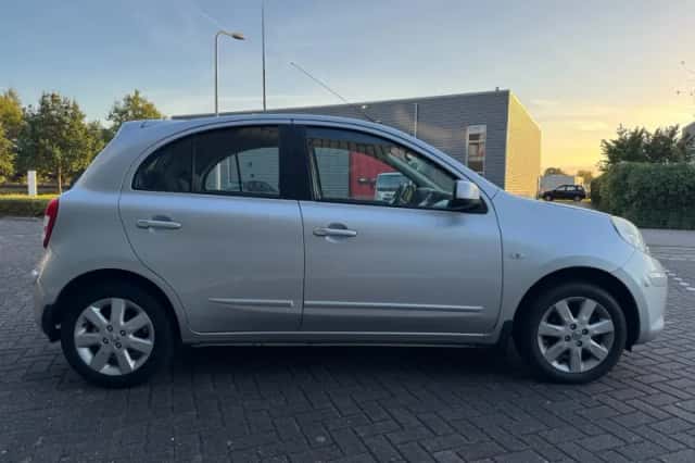 Nissan Micra (2012) thumbnail 6
