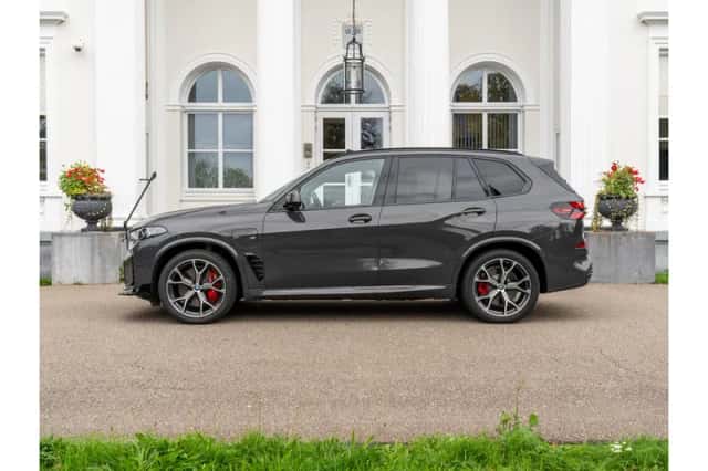 BMW X5 (2025) thumbnail 6