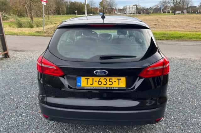 Ford Focus (2016) thumbnail 5