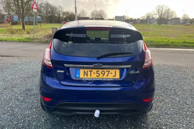 Ford Fiesta (2017) thumbnail 5