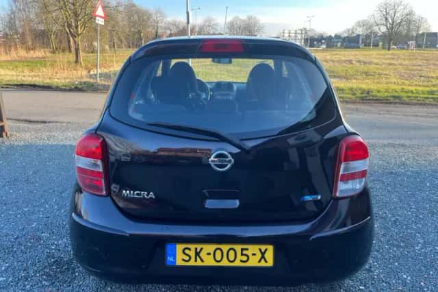 Nissan Micra (2012) thumbnail 5