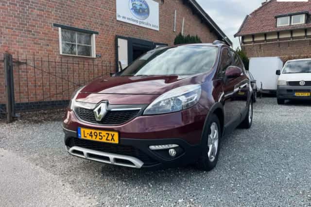 Renault Scénic (2014) thumbnail 1