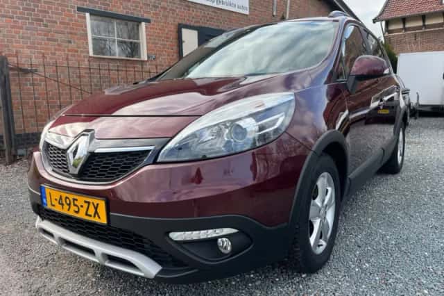 Renault Scénic (2014) thumbnail 2