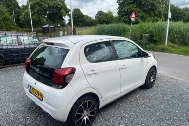 Peugeot 108 (2016) thumbnail 5