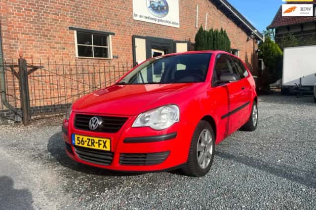 Volkswagen Polo (2008) thumbnail 1