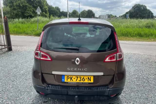 Renault Scénic (2012) thumbnail 4