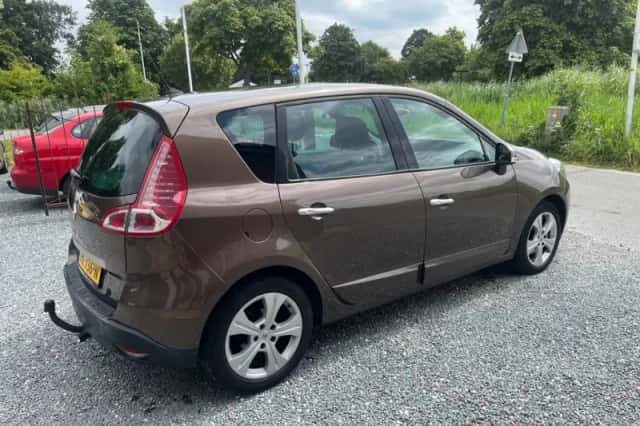 Renault Scénic (2012) thumbnail 5