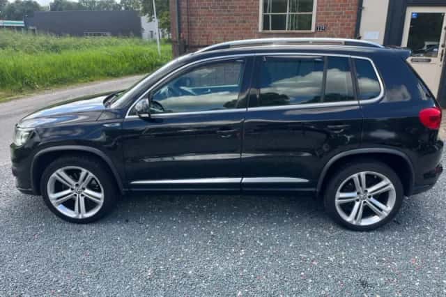 Volkswagen Tiguan (2012) thumbnail 2