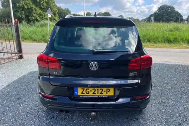 Volkswagen Tiguan (2012) thumbnail 4