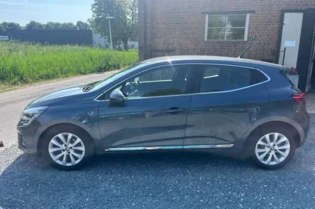 Renault Clio (2019) thumbnail 2