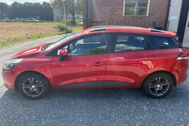 Renault Clio (2013) thumbnail 2