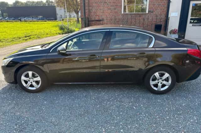 Peugeot 508 (2013) thumbnail 2
