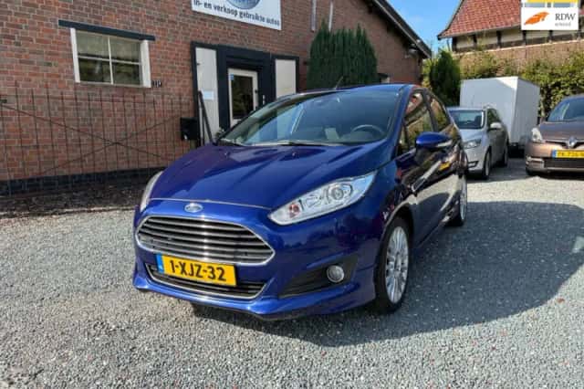 Ford Fiesta (2014) thumbnail 1