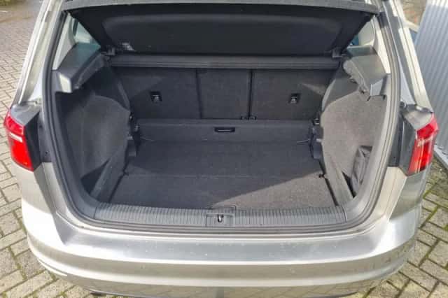 Volkswagen Golf Sportsvan (2017) thumbnail 5