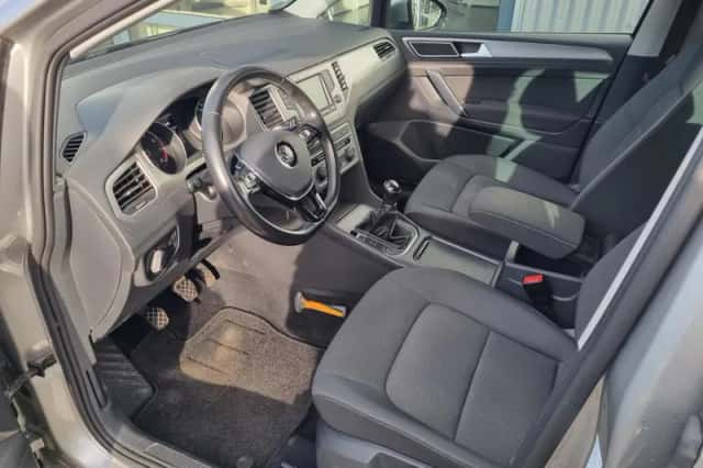 Volkswagen Golf Sportsvan (2017) thumbnail 6