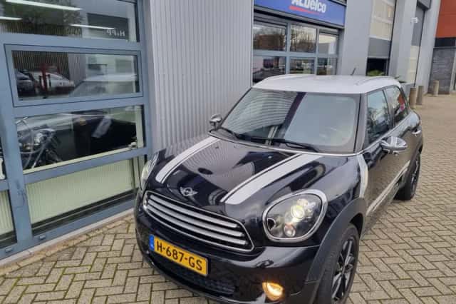 MINI Countryman (2012) thumbnail 1