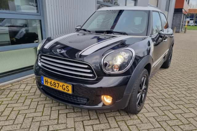MINI Countryman (2012) thumbnail 2