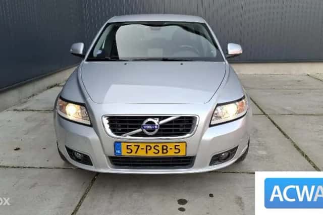 Volvo V50 (2011) thumbnail 1