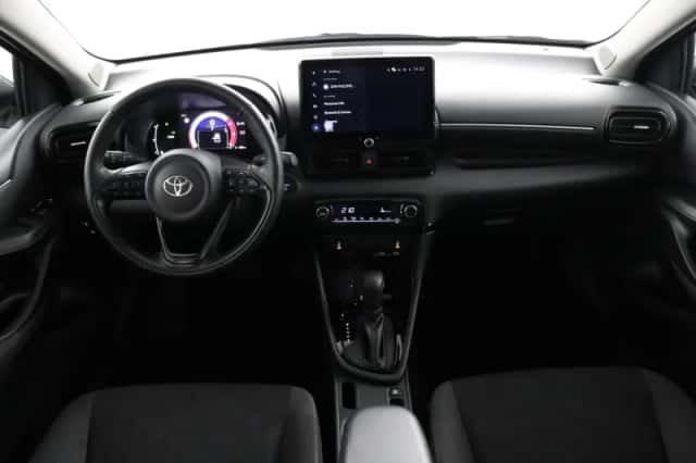 Toyota Yaris (2025) thumbnail 4