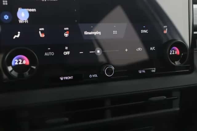 Toyota C-HR+ (2026) thumbnail 6