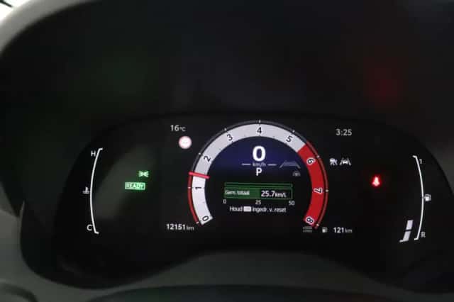 Toyota Yaris (2025) thumbnail 6