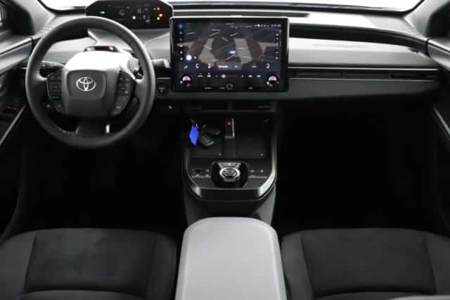 Toyota C-HR+ (2026) thumbnail 4