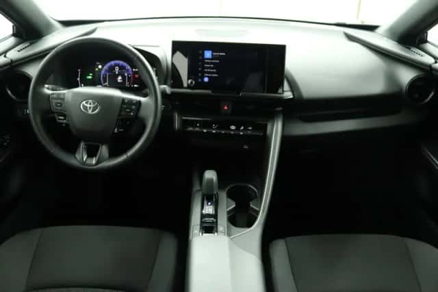 Toyota C-HR (2024) thumbnail 4