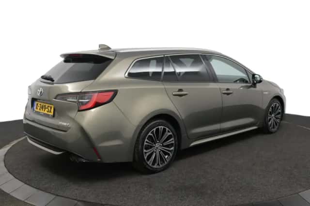 Toyota Corolla (2019) thumbnail 2