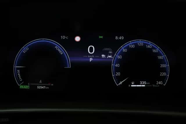 Toyota Corolla Cross (2023) thumbnail 6