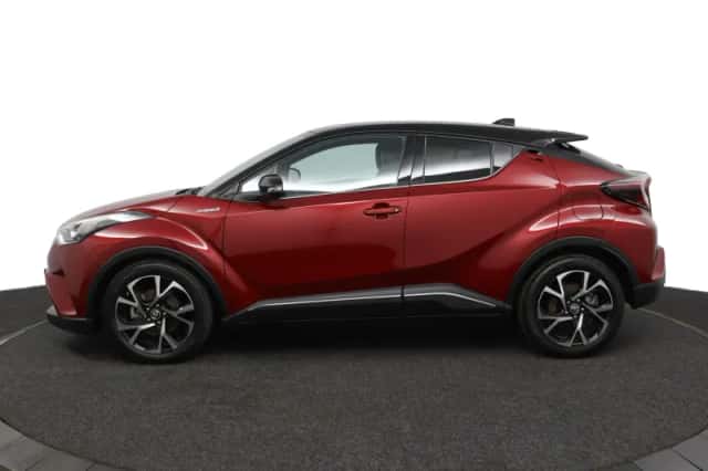 Toyota C-HR (2019) thumbnail 3