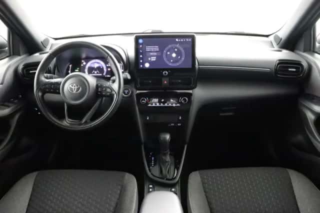 Toyota Yaris Cross (2025) thumbnail 4