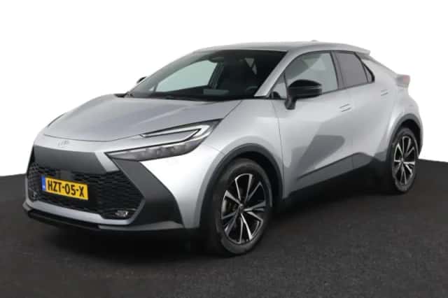 Toyota C-HR (2024) thumbnail 1