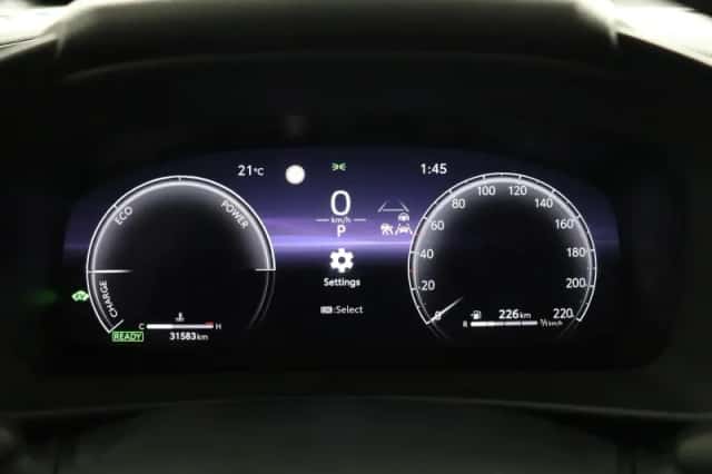 Toyota C-HR (2024) thumbnail 6