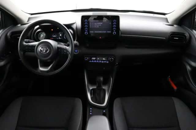 Toyota Yaris (2023) thumbnail 4
