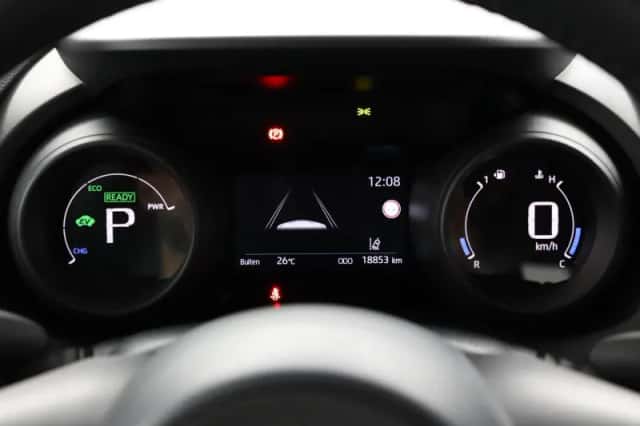 Toyota Yaris (2023) thumbnail 6