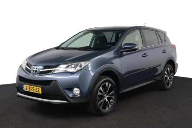 Toyota RAV4 (2015) thumbnail 1