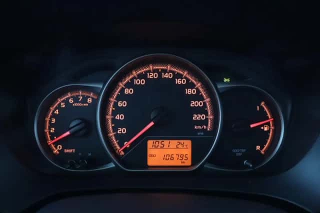 Toyota Yaris (2017) thumbnail 6