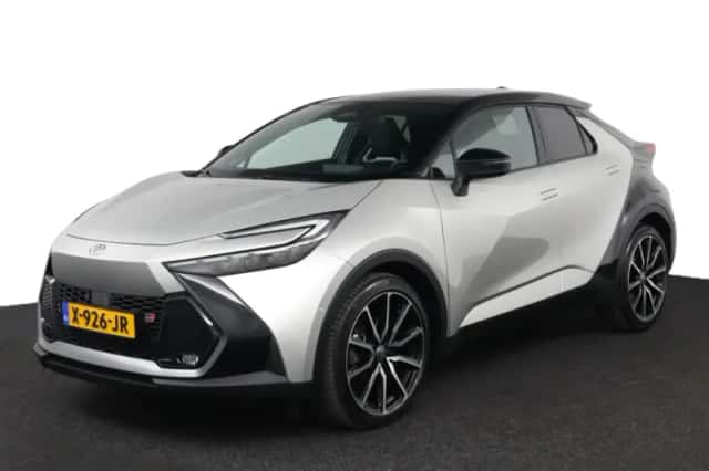 Toyota C-HR (2023) thumbnail 1