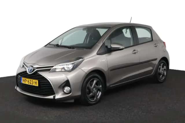 Toyota Yaris (2015) thumbnail 1
