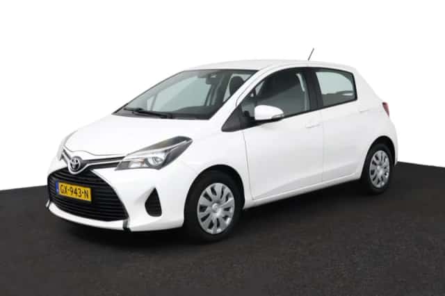 Toyota Yaris (2015) thumbnail 1