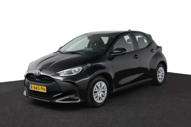 Toyota Yaris (2022) thumbnail 1
