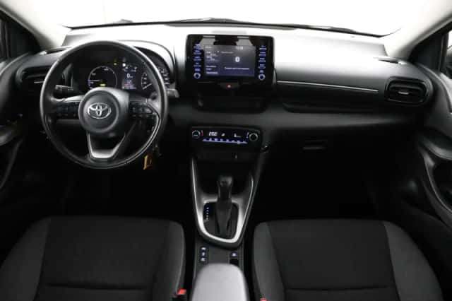Toyota Yaris (2022) thumbnail 4