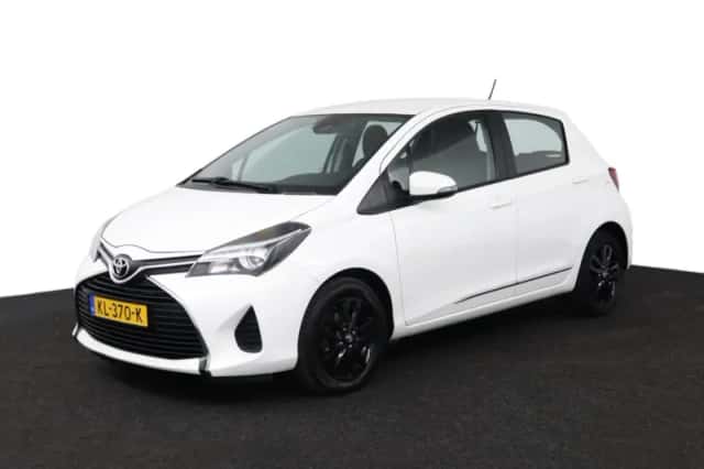Toyota Yaris (2016) thumbnail 1