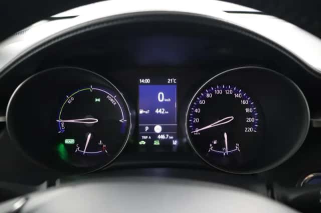Toyota C-HR (2023) thumbnail 6